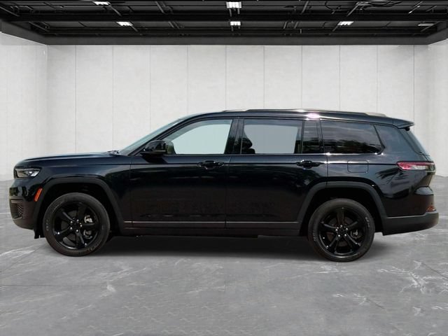 Used 2023 Jeep Grand Cherokee L Laredo AWD/4WD image 2