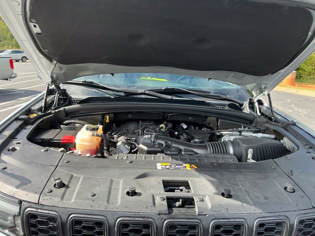 Used 2021 Jeep Grand Cherokee L Laredo RWD image 17