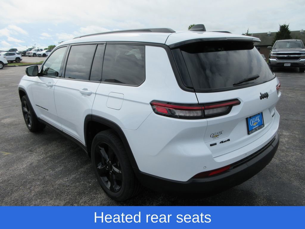 Used 2022 Jeep Grand Cherokee L Limited w/ Black Appearance Package AWD/4WD image 3