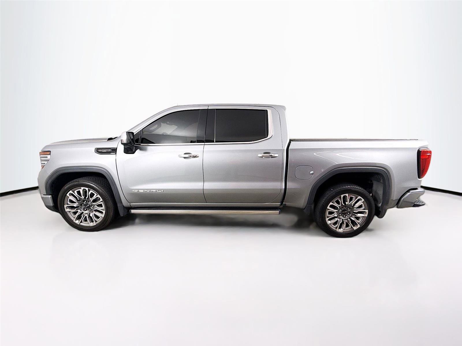 Used 2023 GMC Sierra 1500 Denali Ultimate AWD/4WD image 23