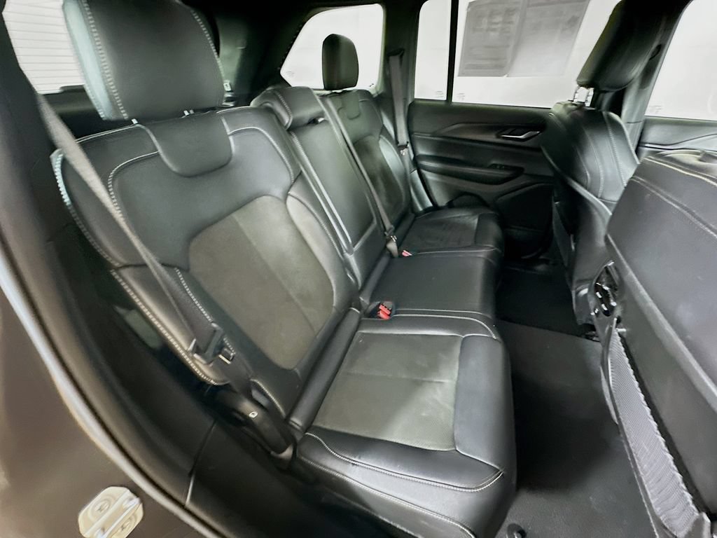 Certified 2023 Jeep Grand Cherokee Altitude AWD/4WD image 38