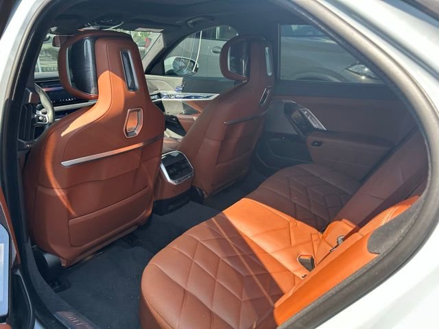 Used 2023 BMW 740i RWD image 15