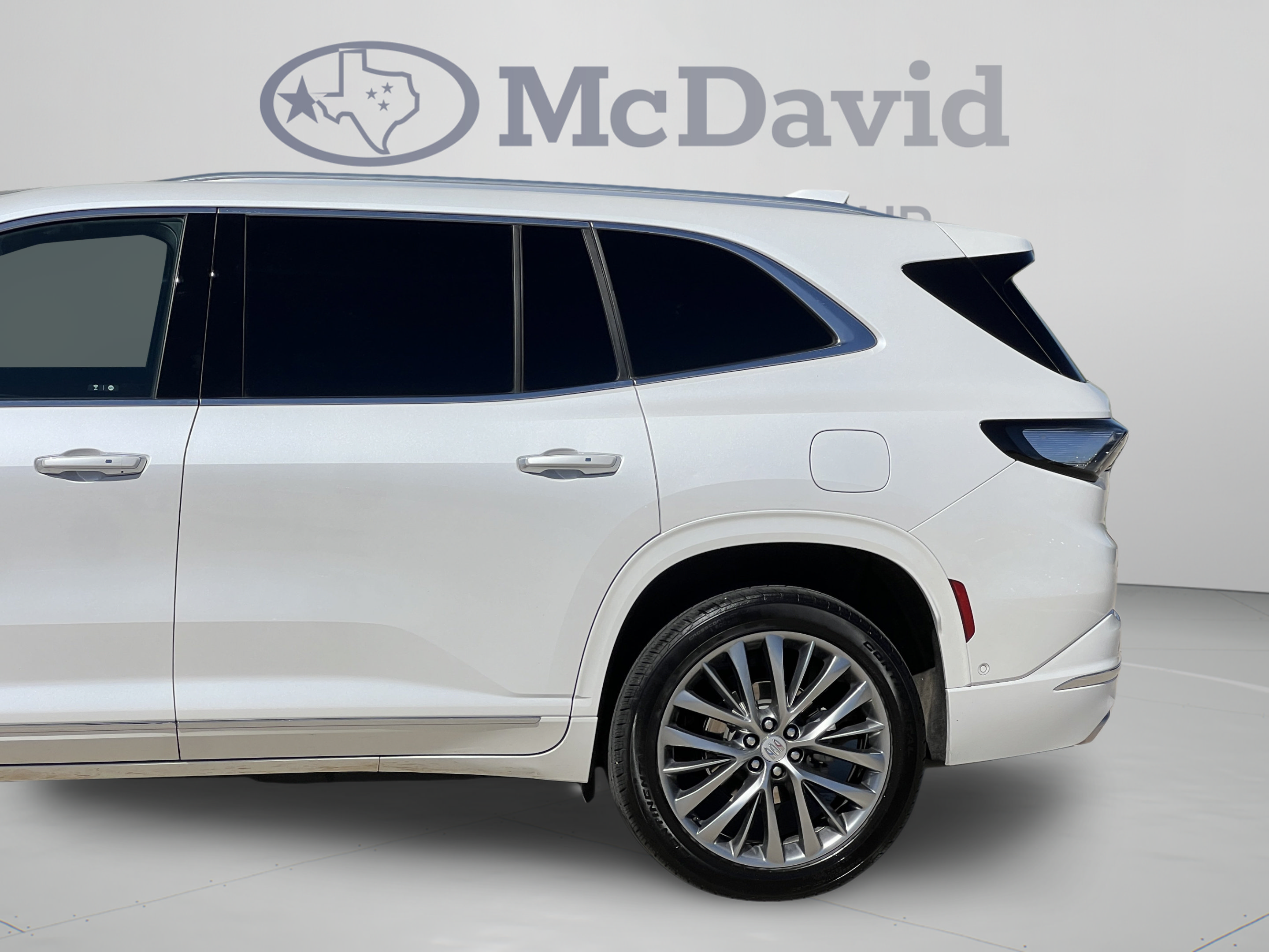 Used 2025 Buick Enclave Avenir w/ Super Cruise Package AWD/4WD image 33