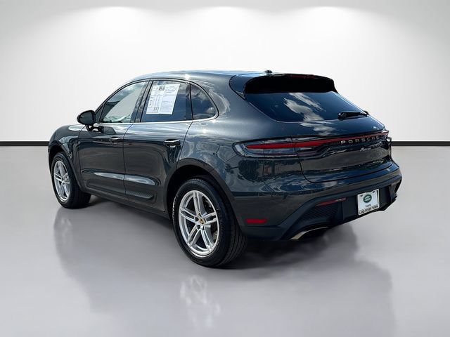 Certified 2025 Porsche Macan AWD/4WD image 3