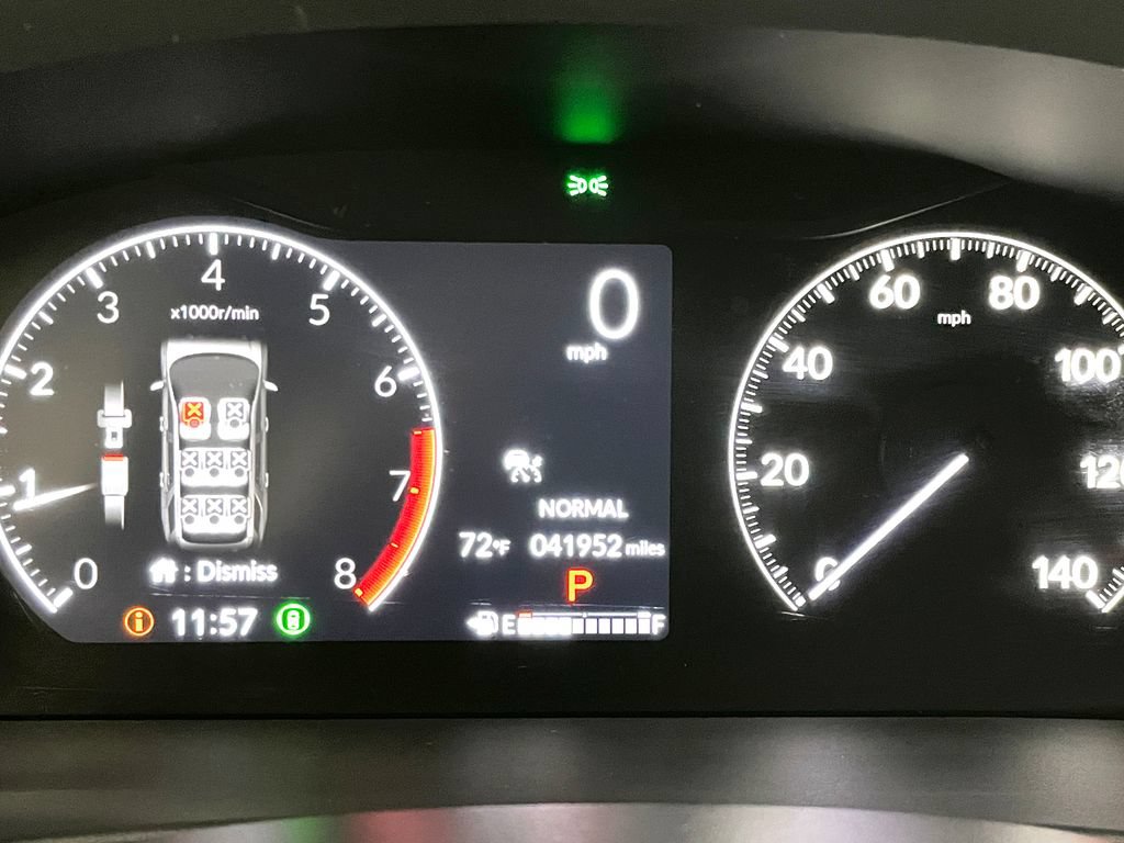 Used 2024 Honda Pilot Touring image 32