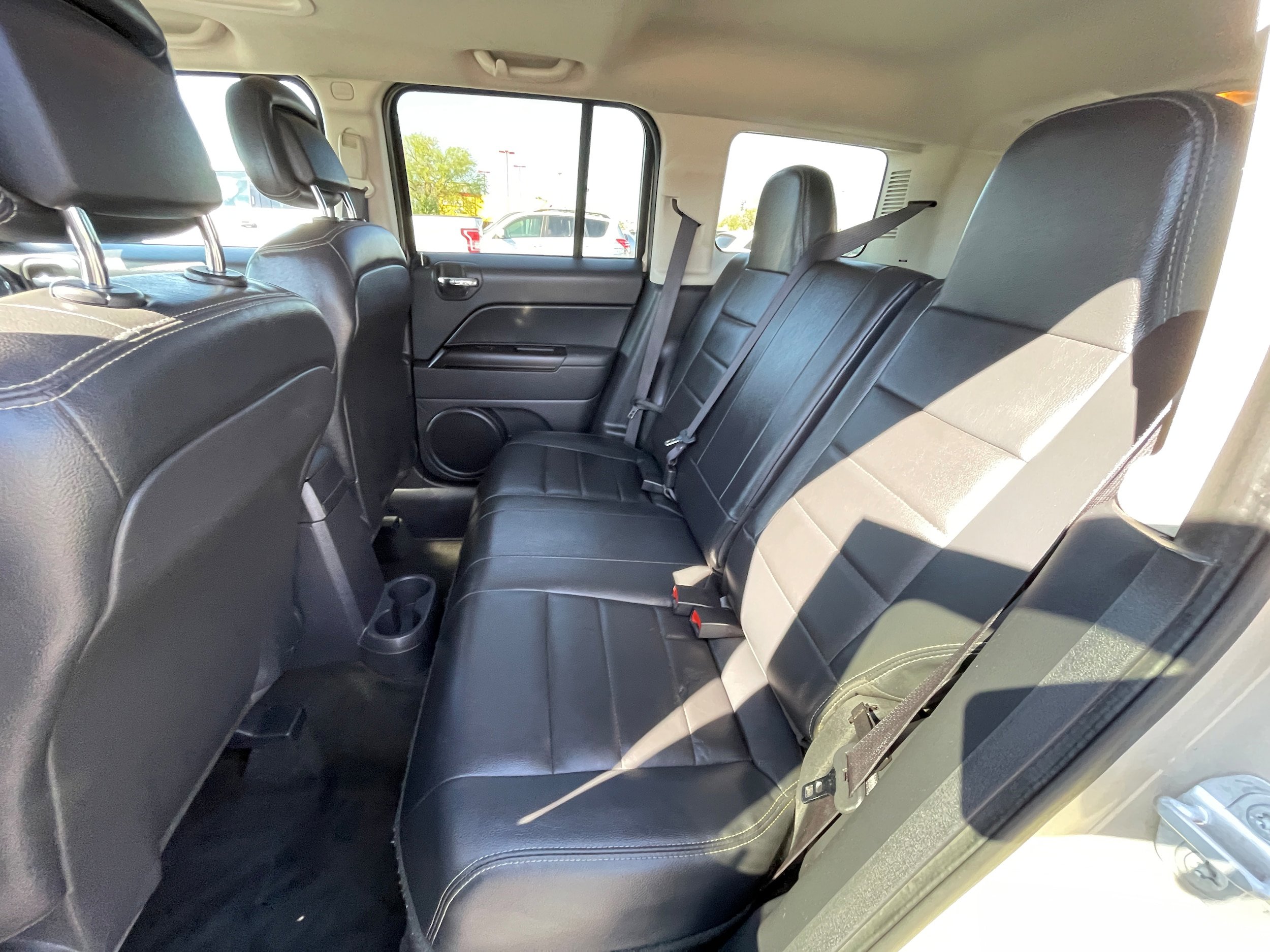 Used 2016 Jeep Patriot High Altitude FWD image 16