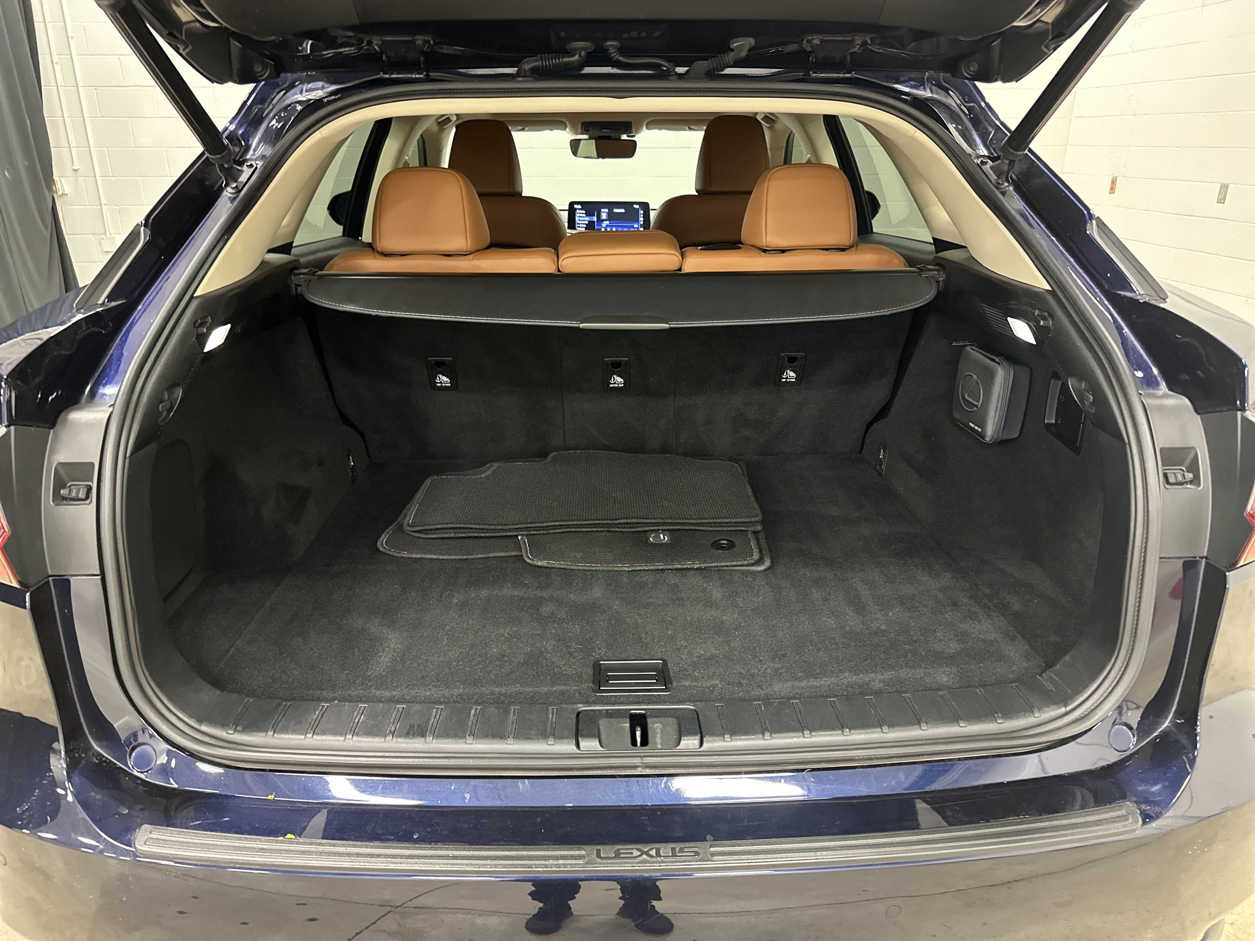 Used 2022 Lexus RX 350 AWD w/ Premium Package image 32