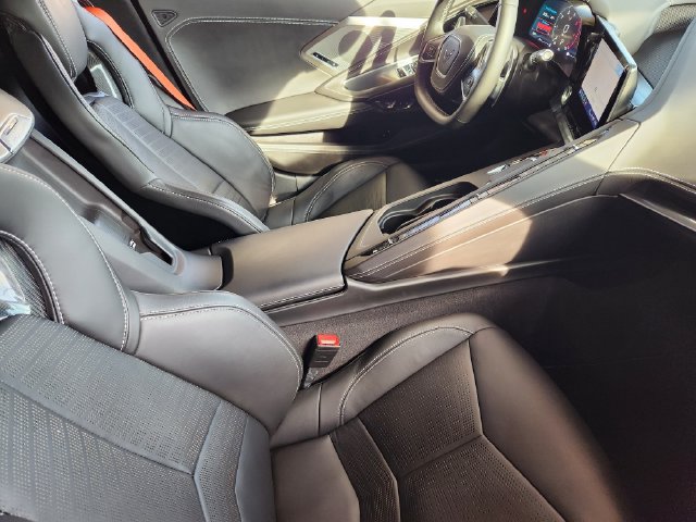 Used 2023 Chevrolet Corvette Stingray Premium Conv w/ Z51 Performance Package RWD image 17