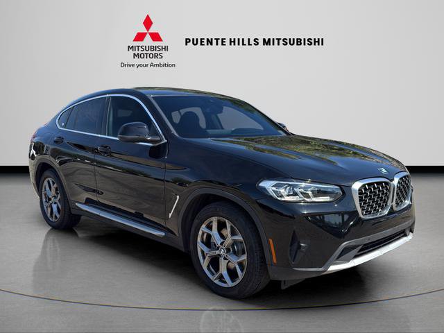 Used 2022 BMW X4 xDrive30i AWD/4WD image 3
