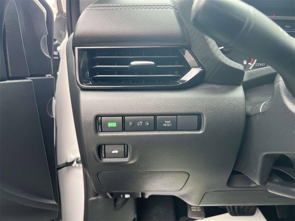 Used 2025 Nissan Sentra SV w/ All-Weather Package image 21