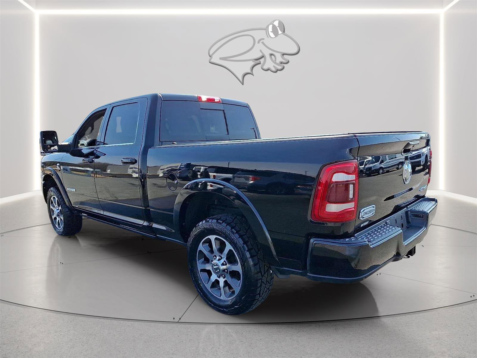 Used 2024 RAM 2500 Limited w/ Safety Group AWD/4WD image 4