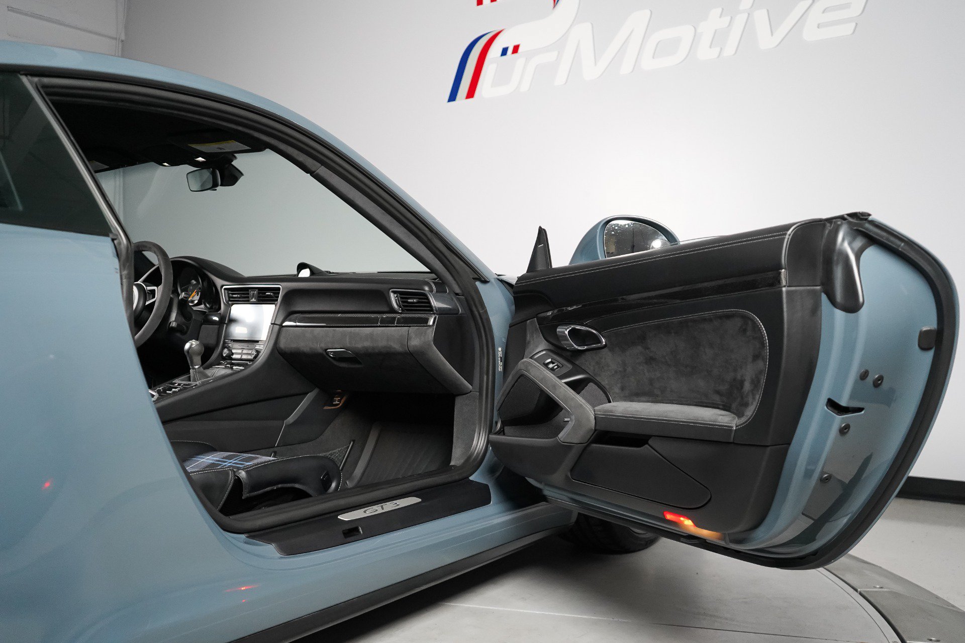 Used 2018 Porsche 911 GT3 RWD image 63