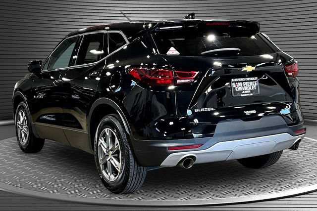 Used 2023 Chevrolet Blazer LT FWD image 4