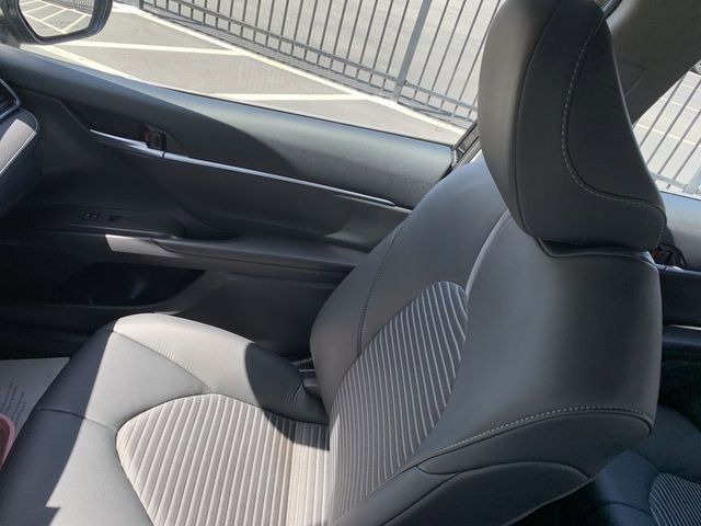 Used 2023 Toyota Camry SE image 29