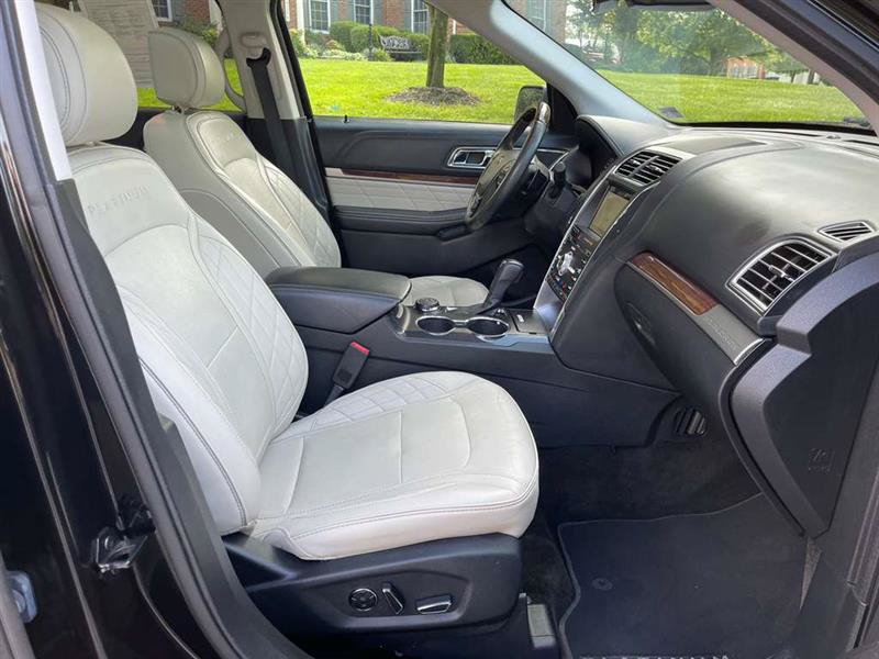 Used 2017 Ford Explorer Platinum AWD/4WD image 12