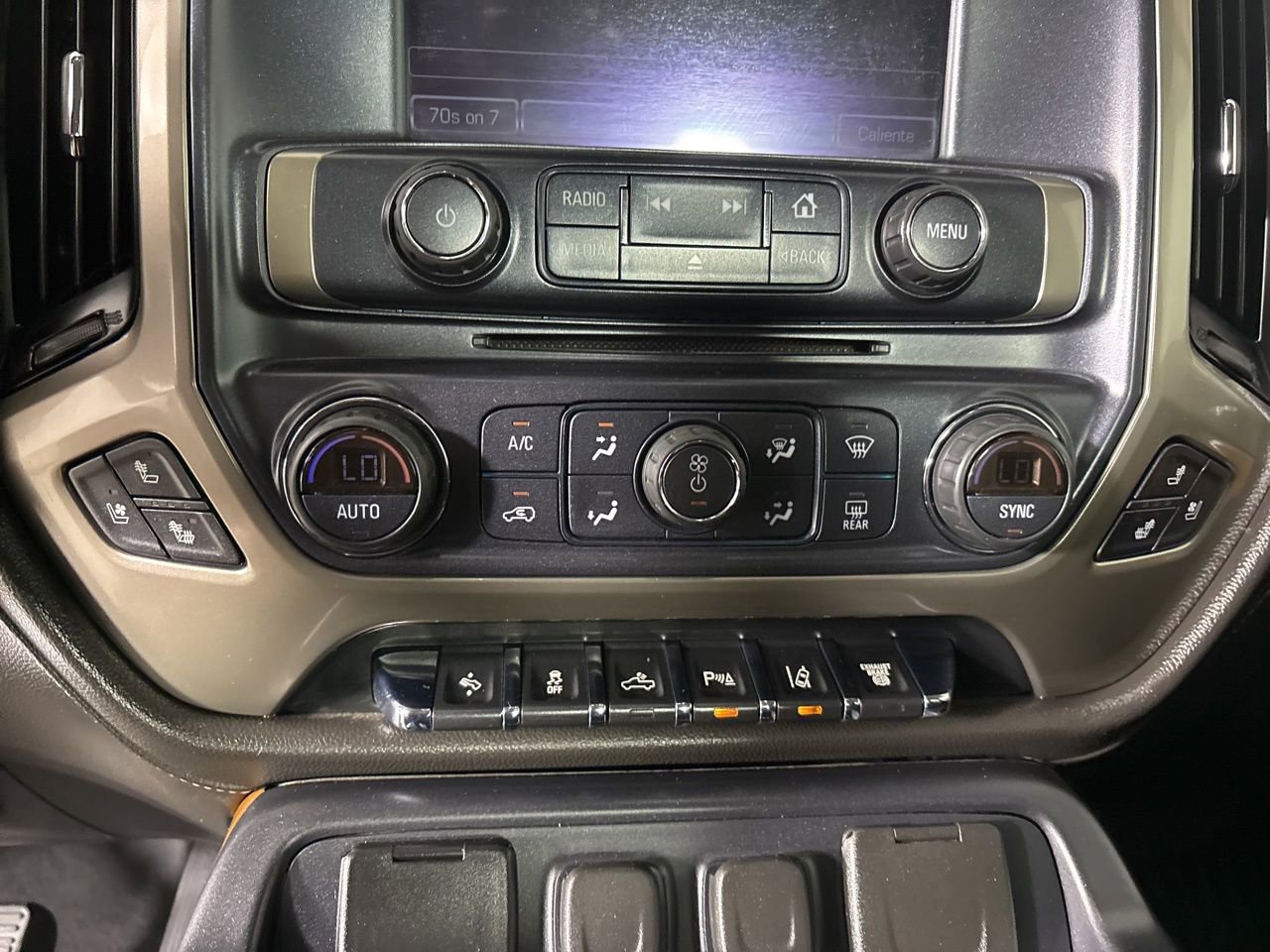 Used 2019 Chevrolet Silverado 2500 High Country w/ Duramax Plus Package AWD/4WD image 18