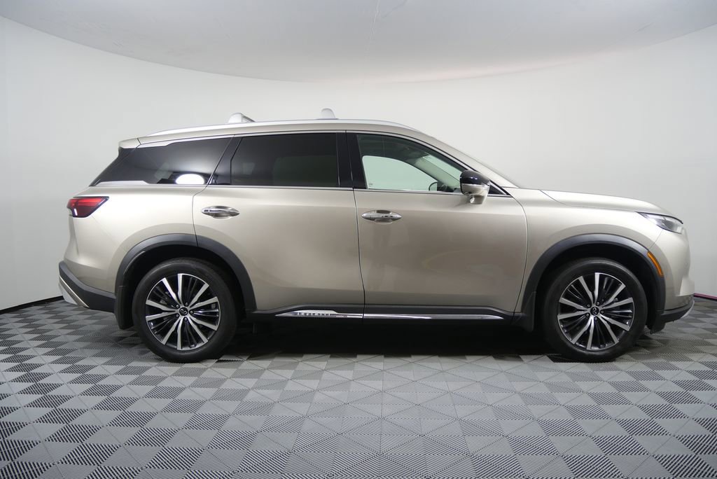 Used 2022 INFINITI QX60 Sensory w/ Vision Package image 2