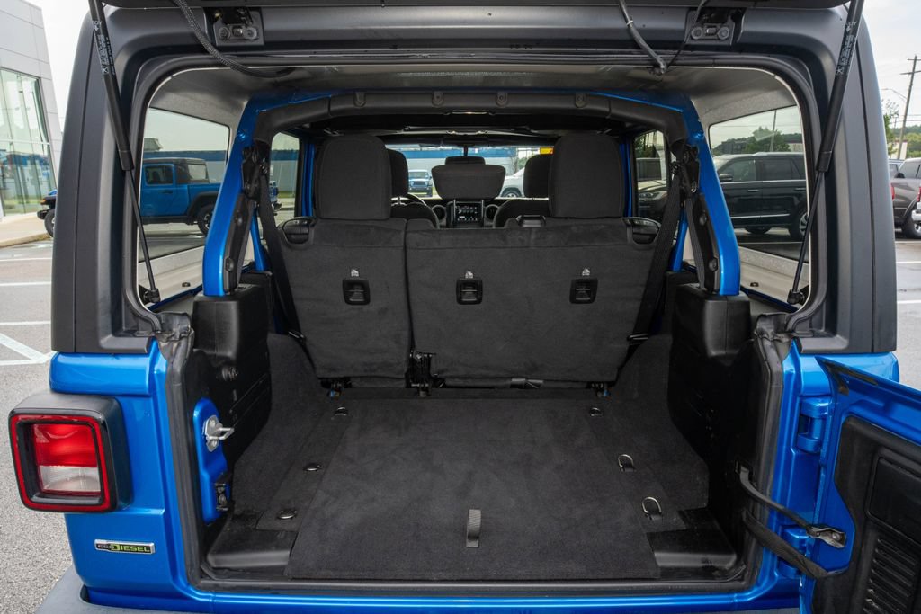 Used 2021 Jeep Wrangler Unlimited Sport AWD/4WD image 9