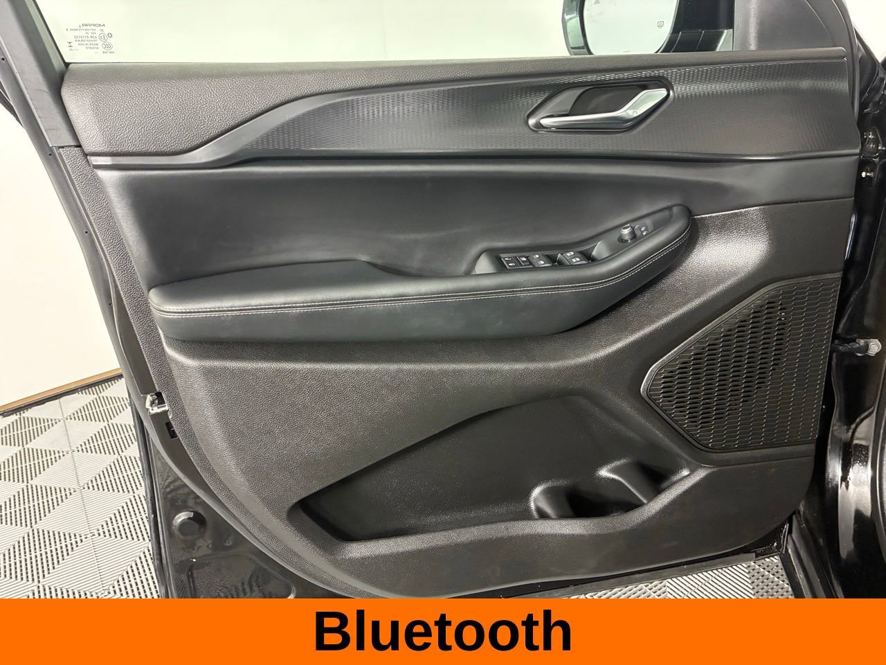 Used 2024 Jeep Grand Cherokee L Altitude image 10