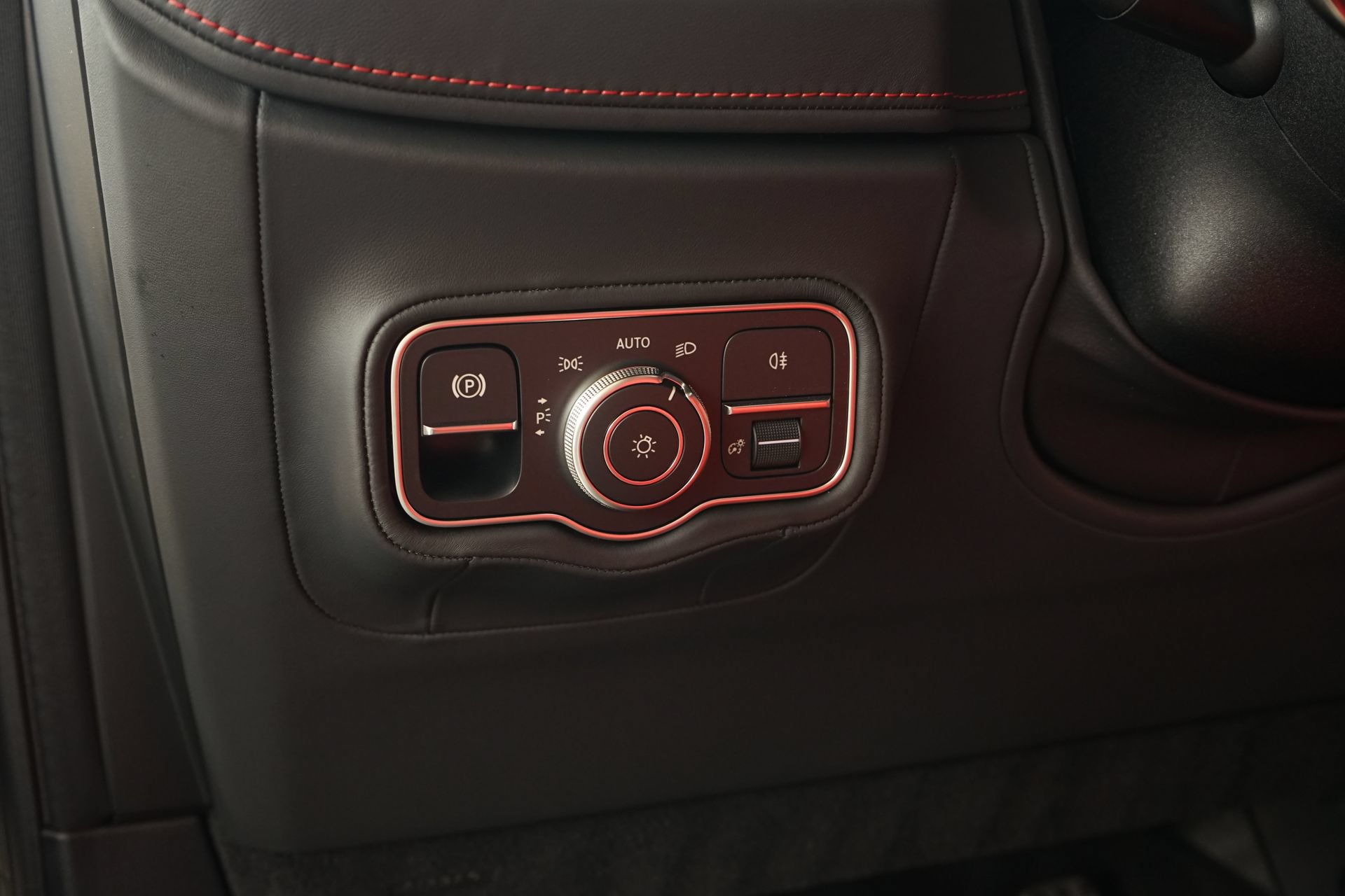 Used 2025 Mercedes-Benz G 63 AMG 4MATIC image 31