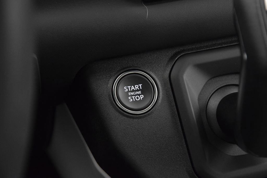 Used 2025 Land Rover Defender 90 S AWD/4WD image 29