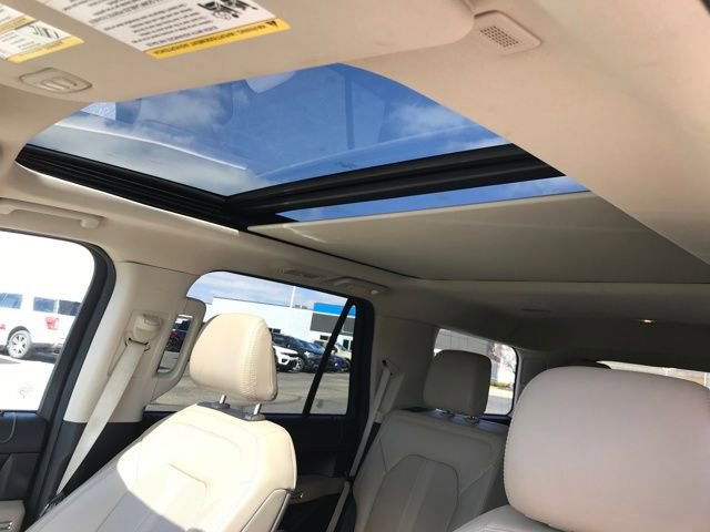 Used 2024 Ford Expedition Limited image 14
