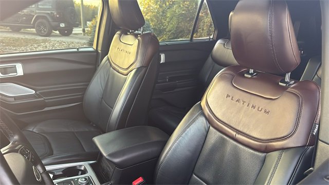 Used 2020 Ford Explorer Platinum w/ Premium Technology Package image 25