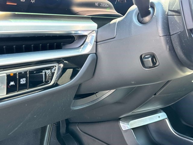 Certified 2024 Cadillac Lyriq Luxury AWD/4WD image 29