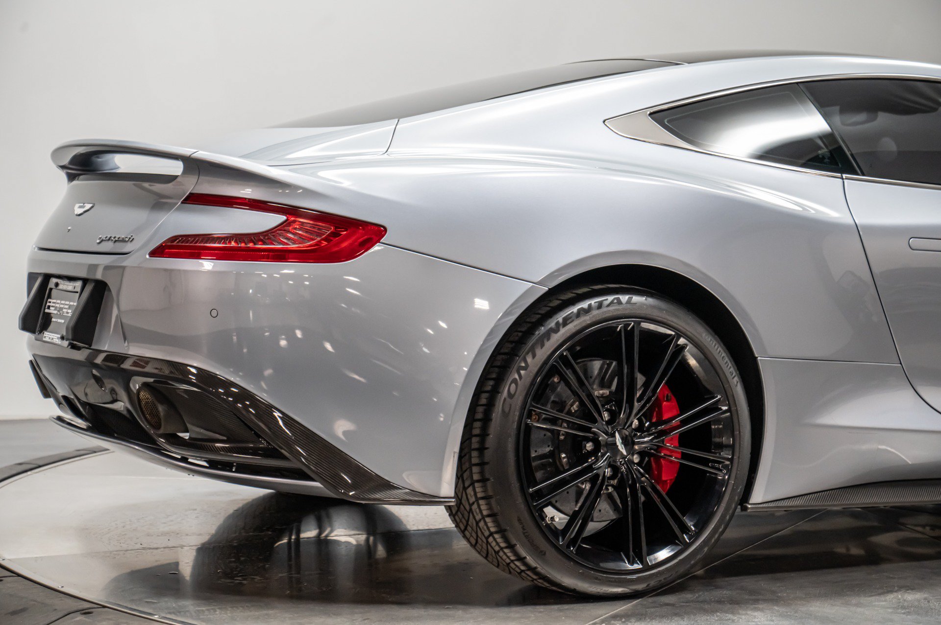 Used 2014 Aston Martin Vanquish Coupe RWD image 10