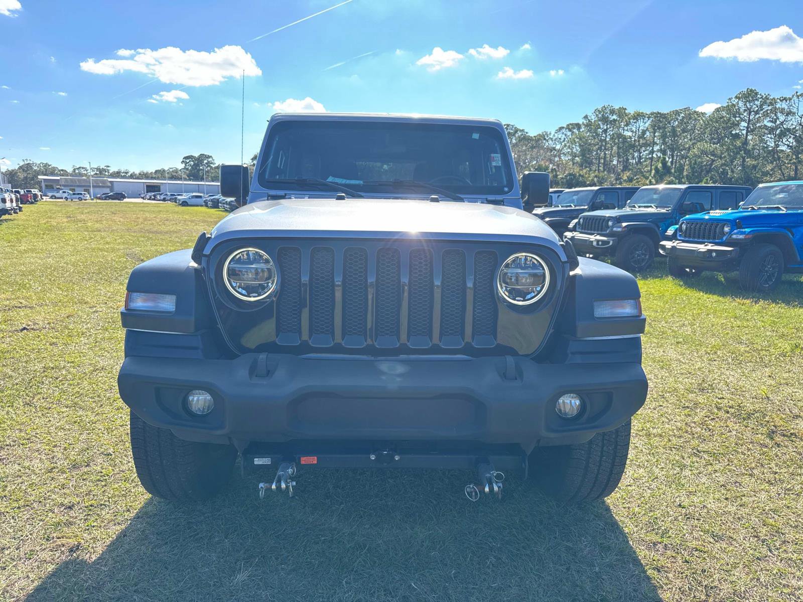 Used 2020 Jeep Wrangler Willys image 8