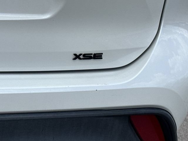 Used 2021 Toyota Highlander XSE FWD image 10