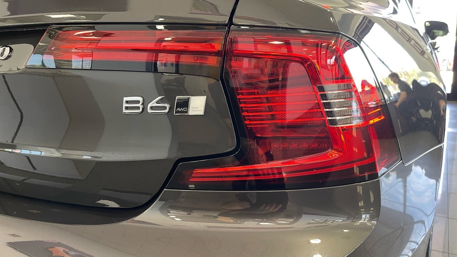 Used 2023 Volvo S90 B6 Ultimate w/ Protection Package Premier image 17