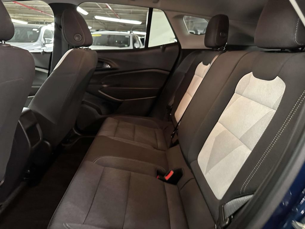 Used 2024 Chevrolet Trax LS w/ LS Convenience Package FWD image 14