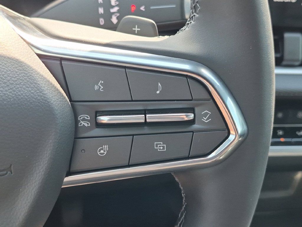 New 2027 Chevrolet Equinox LT w/ Convenience Package II FWD image 20