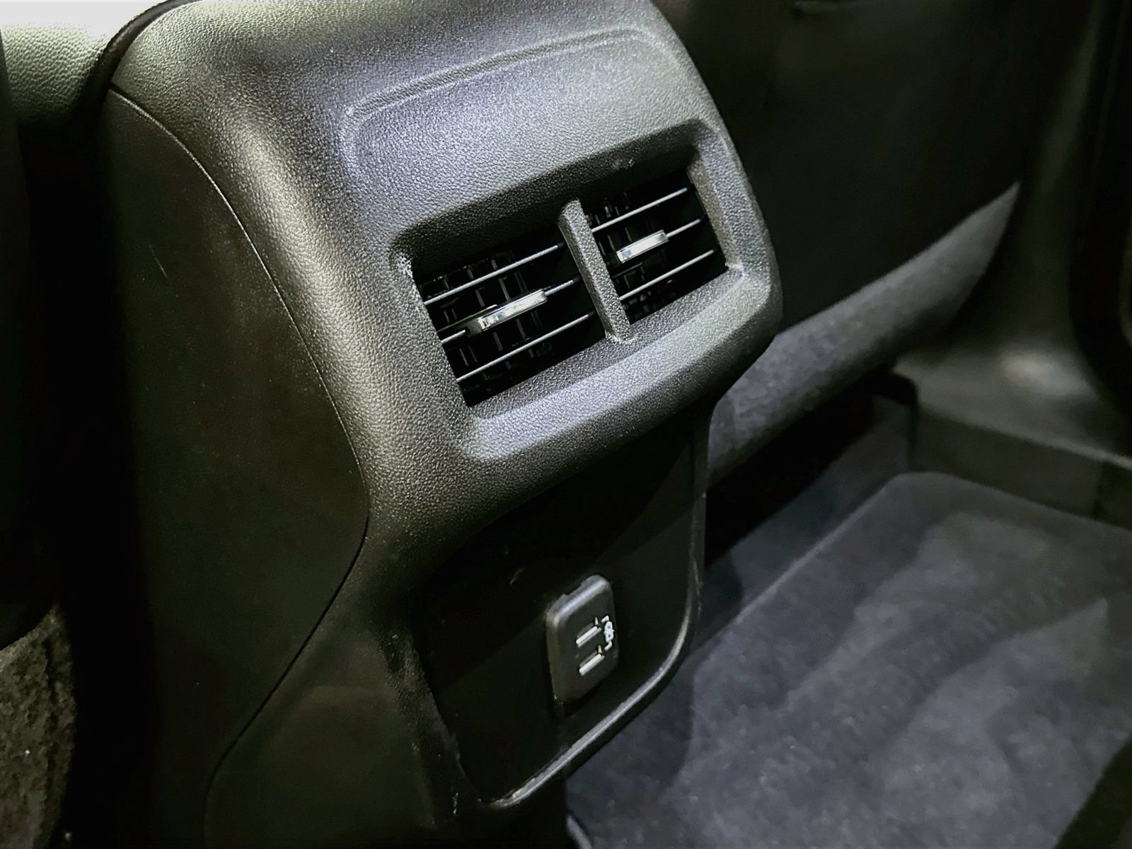 Used 2021 Chevrolet Equinox Premier AWD/4WD image 26