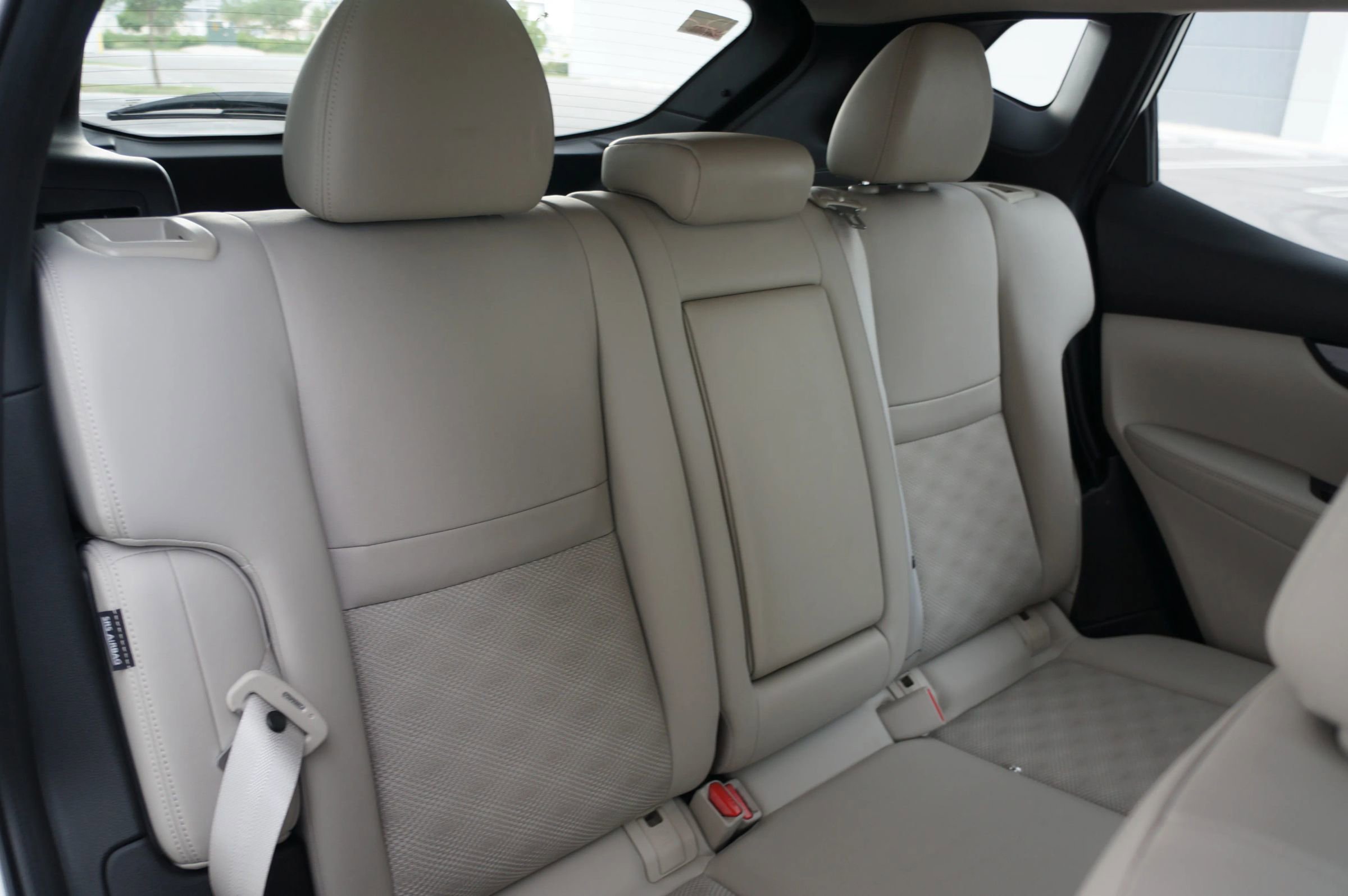 Used 2022 Nissan Rogue Sport SV w/ Technology Package image 32