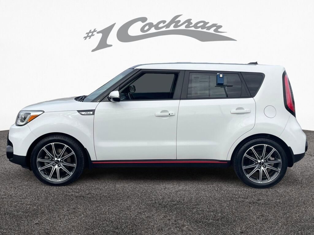 Used 2017 Kia Soul ! w/ Tech Package FWD image 4