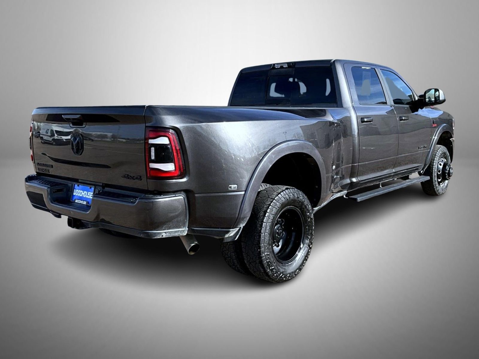 Used 2022 RAM 3500 Laramie w/ Night Edition image 5