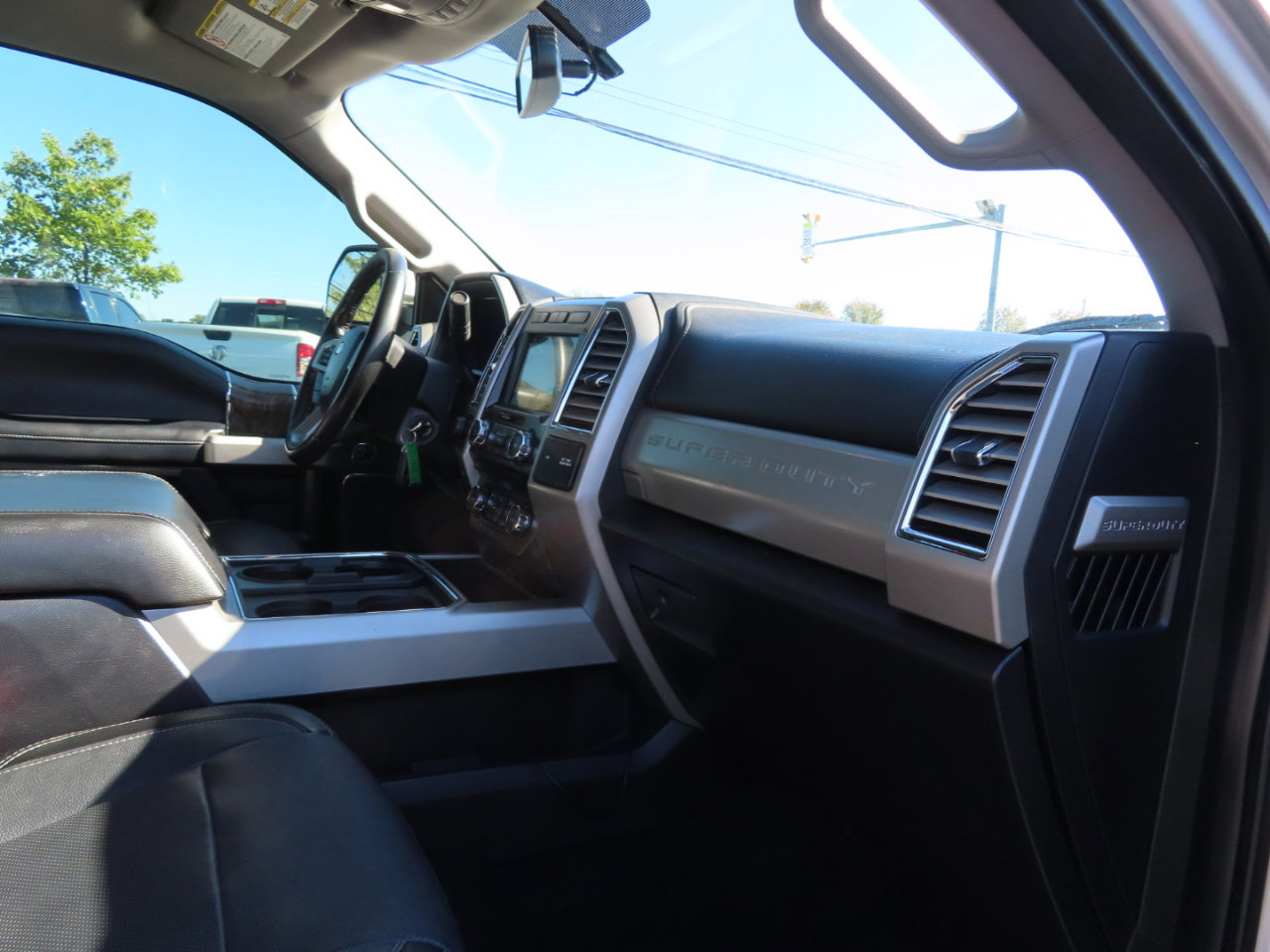 Used 2017 Ford F250 Lariat w/ Lariat Value Package image 41