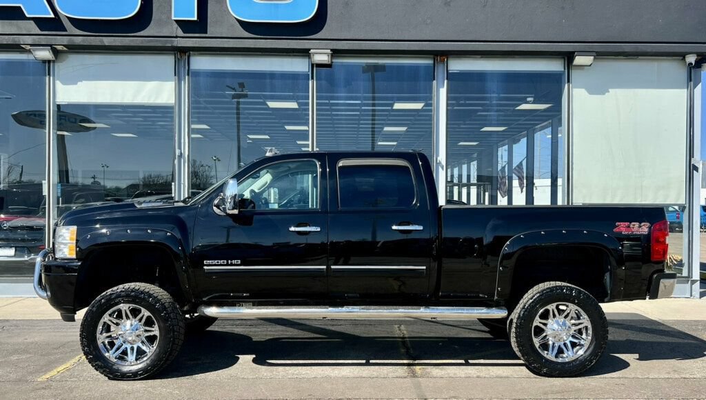 Used 2014 Chevrolet Silverado 2500 LT w/ Z71 Appearance Package AWD/4WD image 38