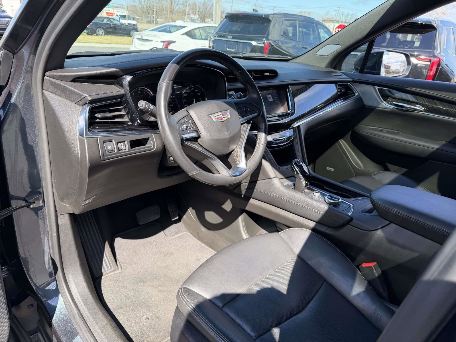 Used 2020 Cadillac XT6 Premium Luxury FWD image 13