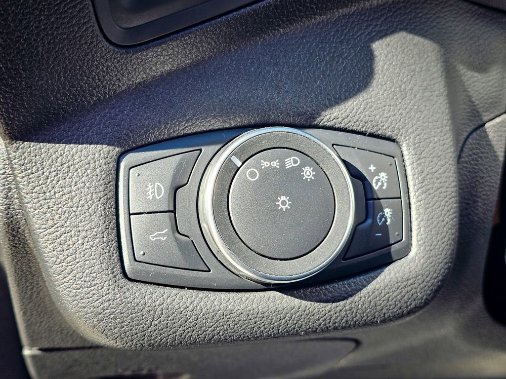 Used 2018 Ford Escape SE image 14