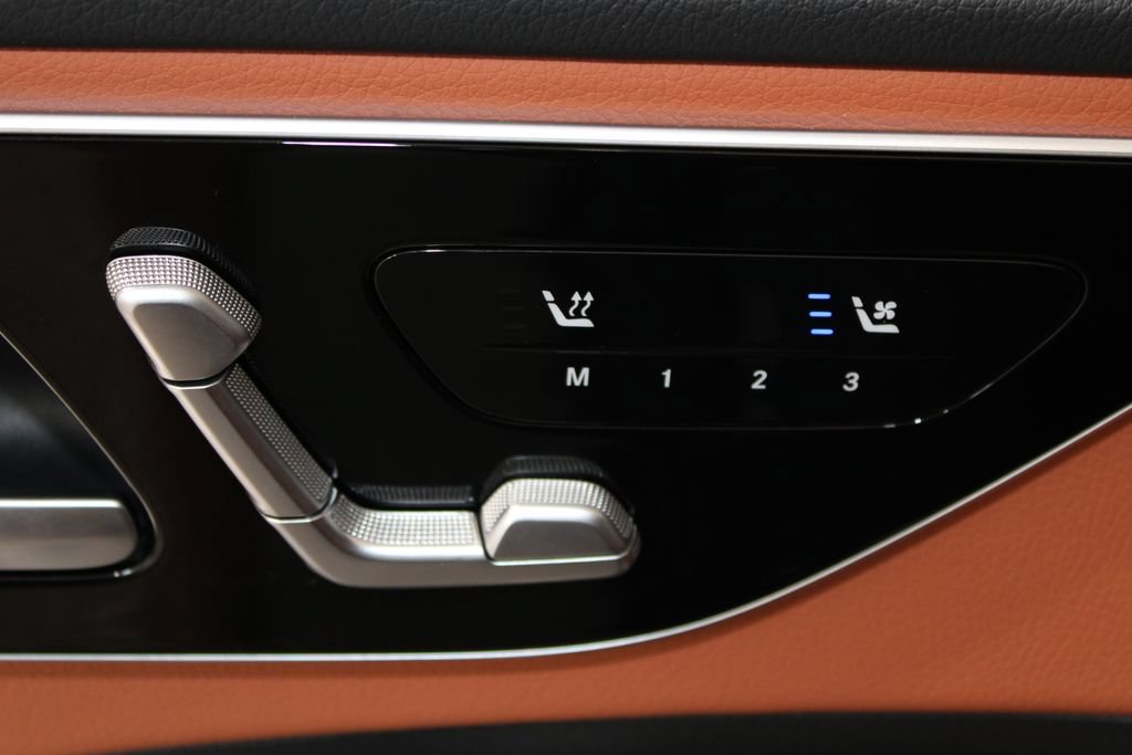 Used 2024 Mercedes-Benz C 300 Sedan image 19