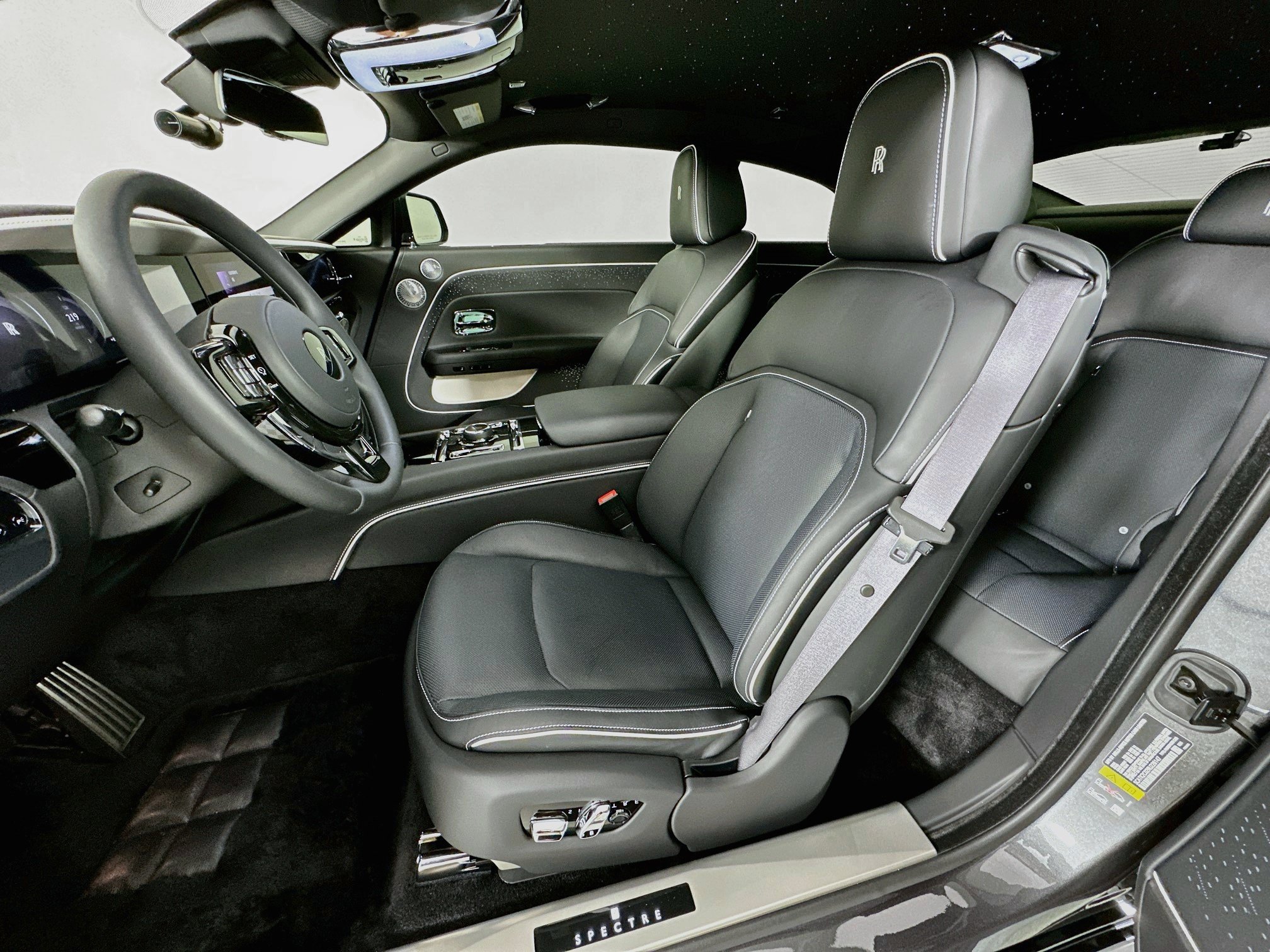 Used 2024 Rolls-Royce Spectre w/ Spectre Launch Package AWD/4WD image 21