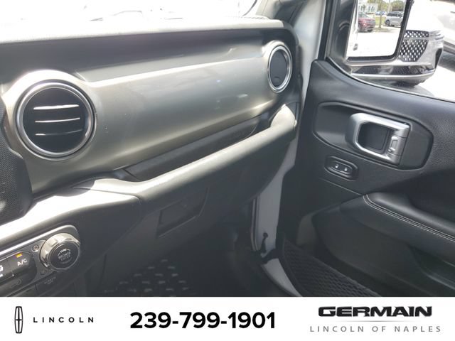Used 2019 Jeep Wrangler Unlimited Sahara AWD/4WD image 36