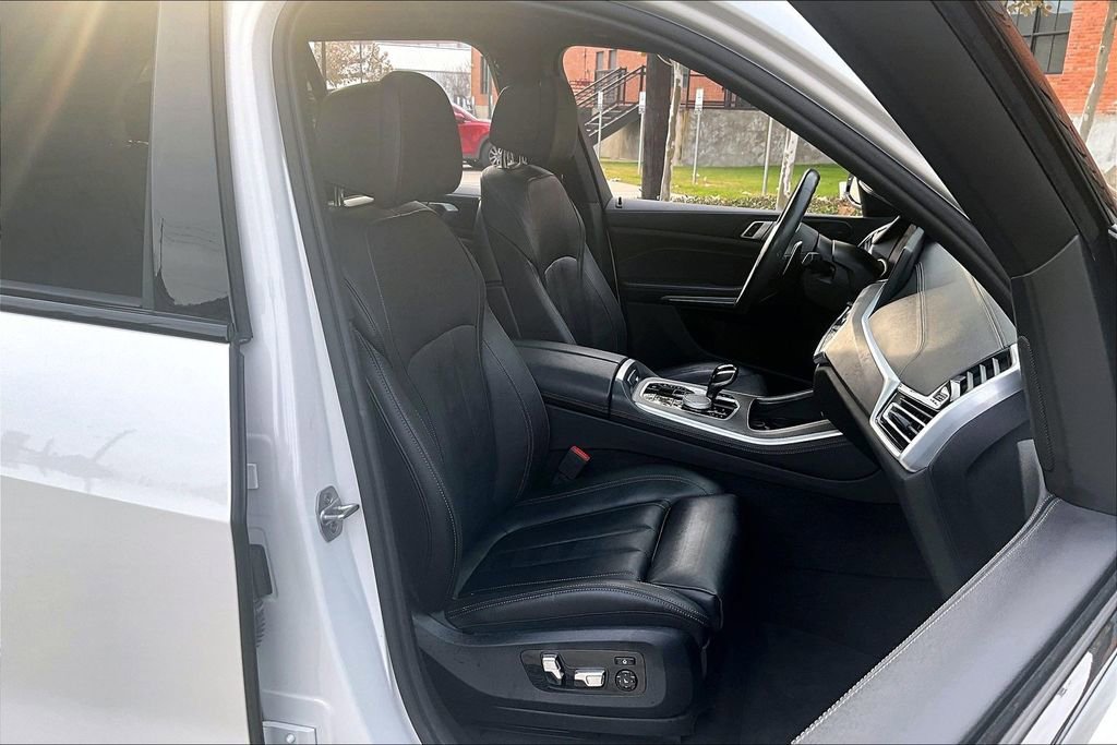 Used 2022 BMW X5 sDrive40i w/ M Sport Package image 10
