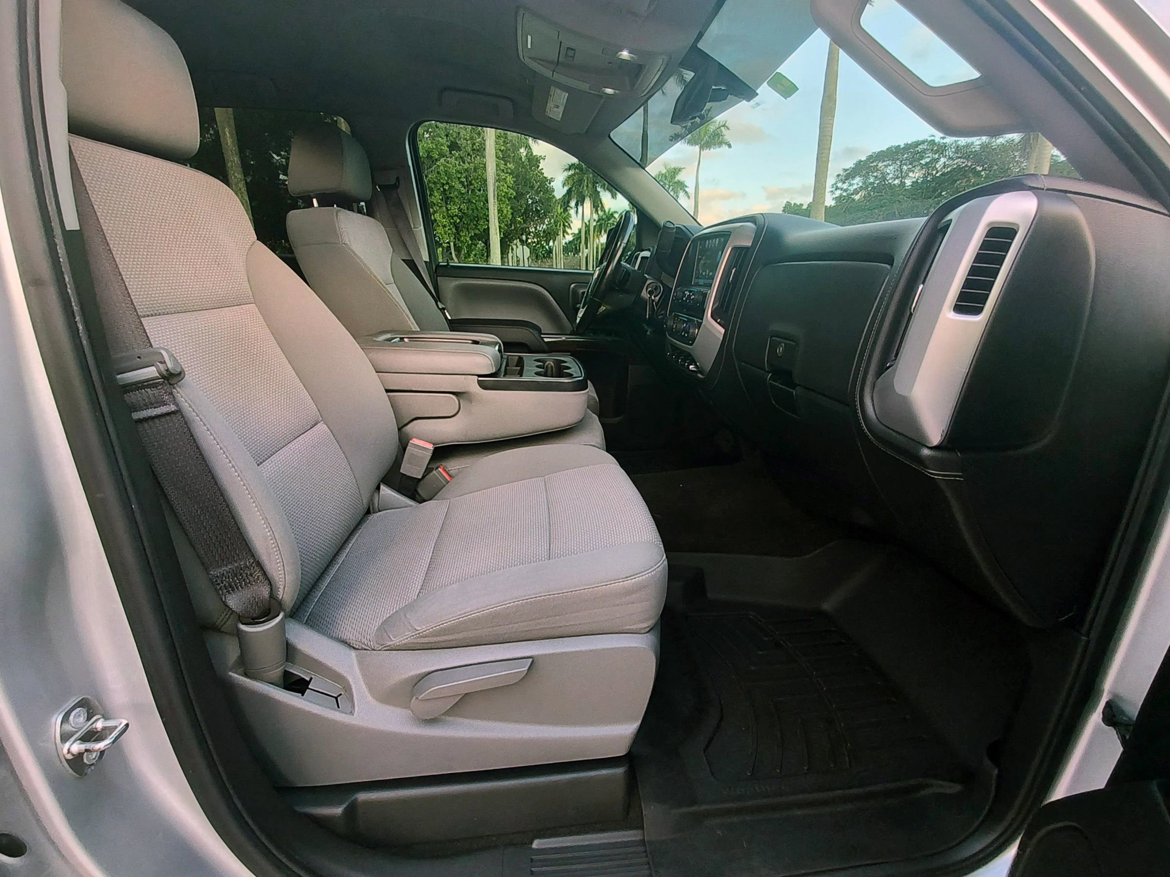 Used 2017 GMC Sierra 1500 SLE w/ SLE Value Package image 37