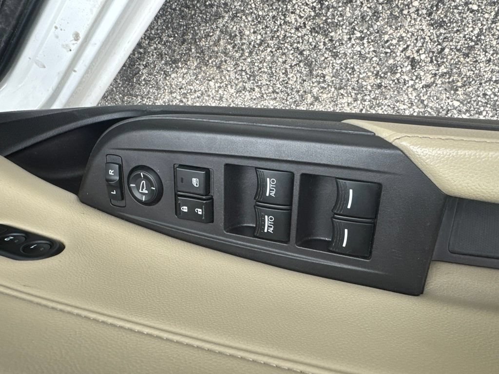 Used 2016 Acura ILX FWD image 16