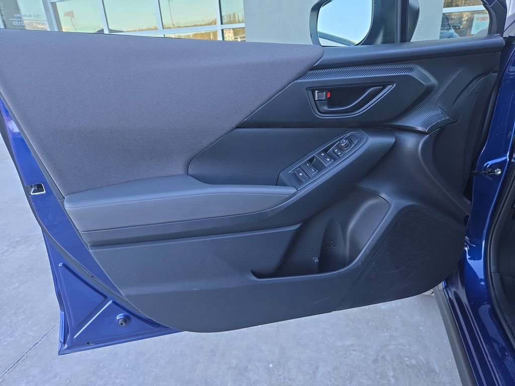 Used 2025 Subaru Crosstrek 2.0i image 12