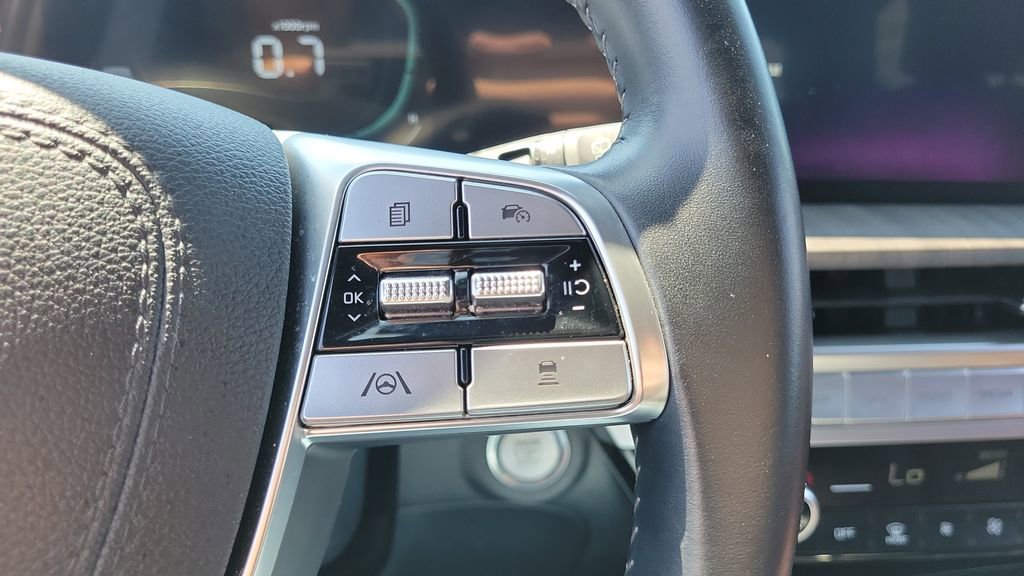 Used 2023 Kia Telluride EX w/ EX Captain's Chair Package image 23